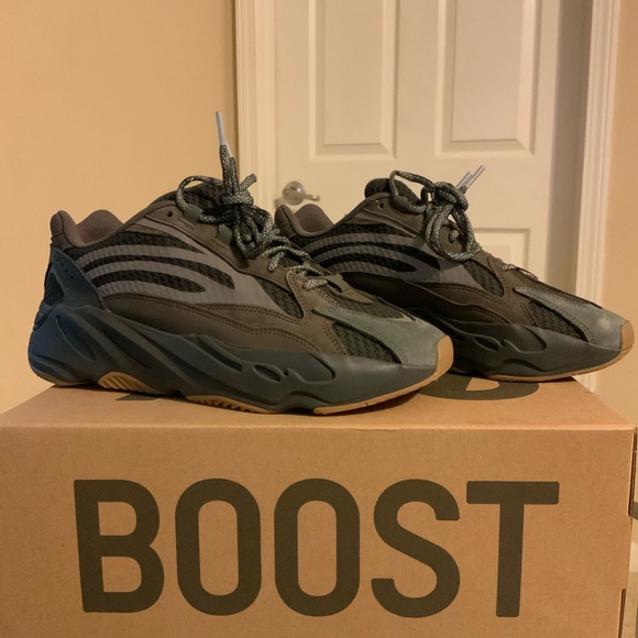 yeezy boost 70 v2
